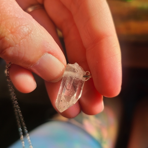 Handmade quartz crystal necklace - Picture 5 of 6
